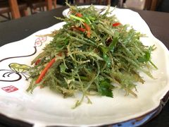 -伊源鼎盛餐饮服务有限公司