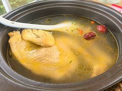 农家草鸡汤-欢乐蟹庄·精品农家乐(阳澄湖莲花岛店)