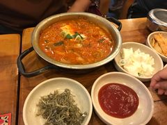 猪颈肉泡菜汤-金北顺大锅家(신사본점)