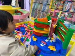 -孩子王童乐园(马群店)