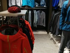 -ARC'TERYX始祖鸟(北京王府中环店)