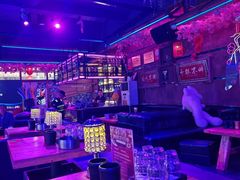 -喜鹊音乐酒馆(西街店)