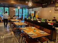 -Carbon莫卡哆·意大利复古集市餐厅(杭州大厦店)