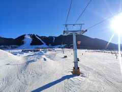 -丝绸之路山地度假区滑雪场
