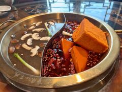 -小天鹅火锅·一线江景洪鼎旗舰店(洪崖洞店)