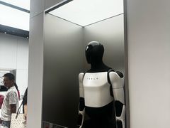 -TESLA 特斯拉(广州天环广场体验店)