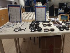 -天空之镜眼镜店蔡司依视路授权店(天通苑店)