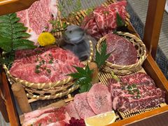 -山川小町·极番烧肉(新地假日广场店)