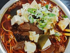 -薛记襄阳香辣牛肉面(平安路店)