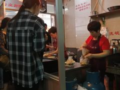 -松树干拌面店