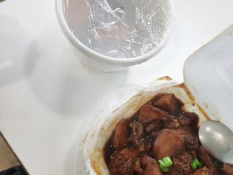 我要评价|人均 -亲子购物|beerrunner我要评价|人均 -酒吧|salon