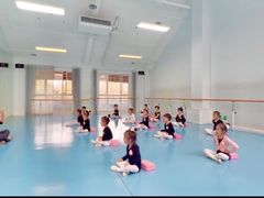 -西安小天鹅艺术团(曲江Alice店)