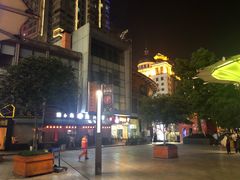 -日月光中心广场
