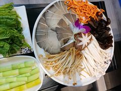 -渝里重庆火锅(航天城店)