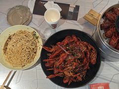 -巴厘龙虾·榜首油焖大虾(音乐学院·沿江酒馆店)