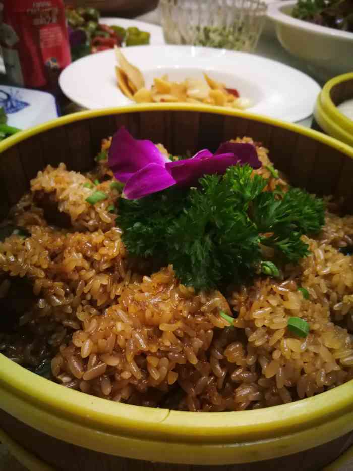 天天下馆子-"生意很好,环境也不错,家庭聚会去的,包间.