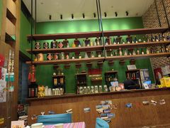 -香巴拉云南餐厅(华莱坞店)