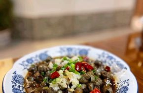 Secret-Recipe Threaded Snail