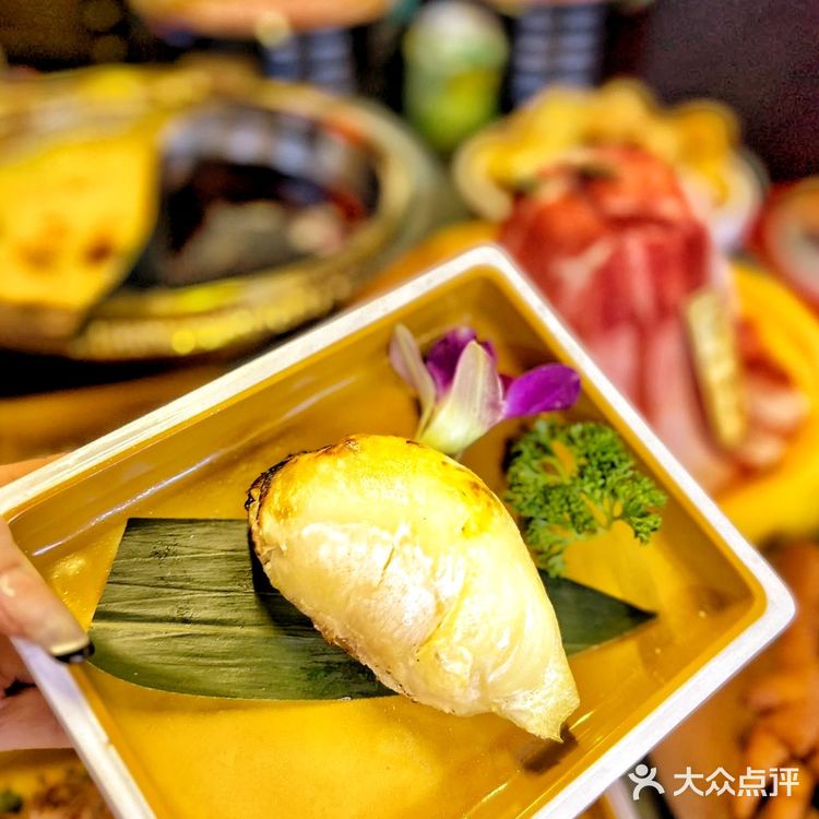 牛绪牛寿喜烧自助 !特色锅底针不戳🤤