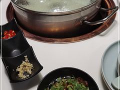 -洪氏嗨捞·猪肚鸡火锅(阳光天地店)