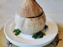 椰皇响螺炖鸡汤-富临饭店阿一鲍鱼