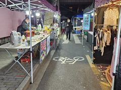 -吴山路夜市