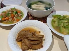 -爱贝尔高端月嫂(母婴护理)