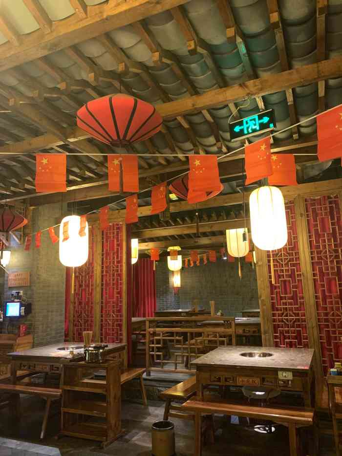 巴人小龙坎老火锅(新亚洲体育城店)-"在官渡出差,过来看到一个小龙坎
