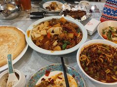 -汗腾格里·风味餐厅(新疆驻京办店)