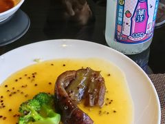 -大中华希尔顿酒店-念自助餐·嗨啤·小龙虾