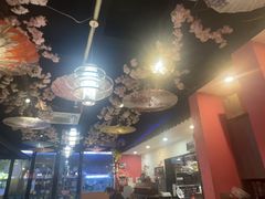 -老街烧烤大排档·地道湖北菜·龙虾馆(汉口火车站店)
