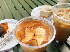 桂圆黑芝麻磅蛋糕-Seesaw Coffee(上生新所店)