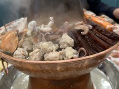 -一口猪海鲜浑锅·东北家常菜