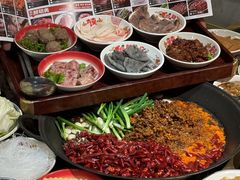 -沸炉重庆老火锅(军事博物馆店)