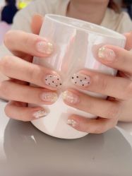 -丽心自助美甲美睫