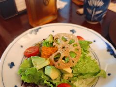 鹤波奇沙拉-Tsuru鹤日本料理(静安香格里拉店)