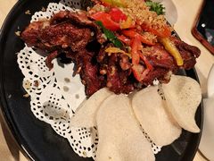 蜜制烤乳鸽-避风塘(百联东郊店)