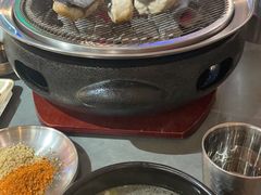 -围炉肉舍•炭烤活鳗•丹东海鲜烤肉(步行街店)