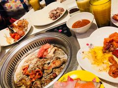 -佰烧海鲜烤肉火锅自助(世茂国际广场店)