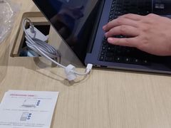 -华为授权体验店(中山公园来福士)