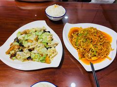 木耳白菜爆豆腐-恩宏德餐馆(平山道店)