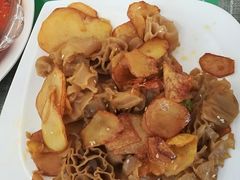 -天天向上素食餐厅(五台山店)