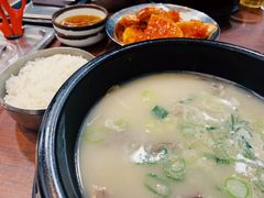 肉多多雪浓汤-神仙雪浓汤(明洞店)