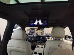 -理想汽车(世纪汇店)