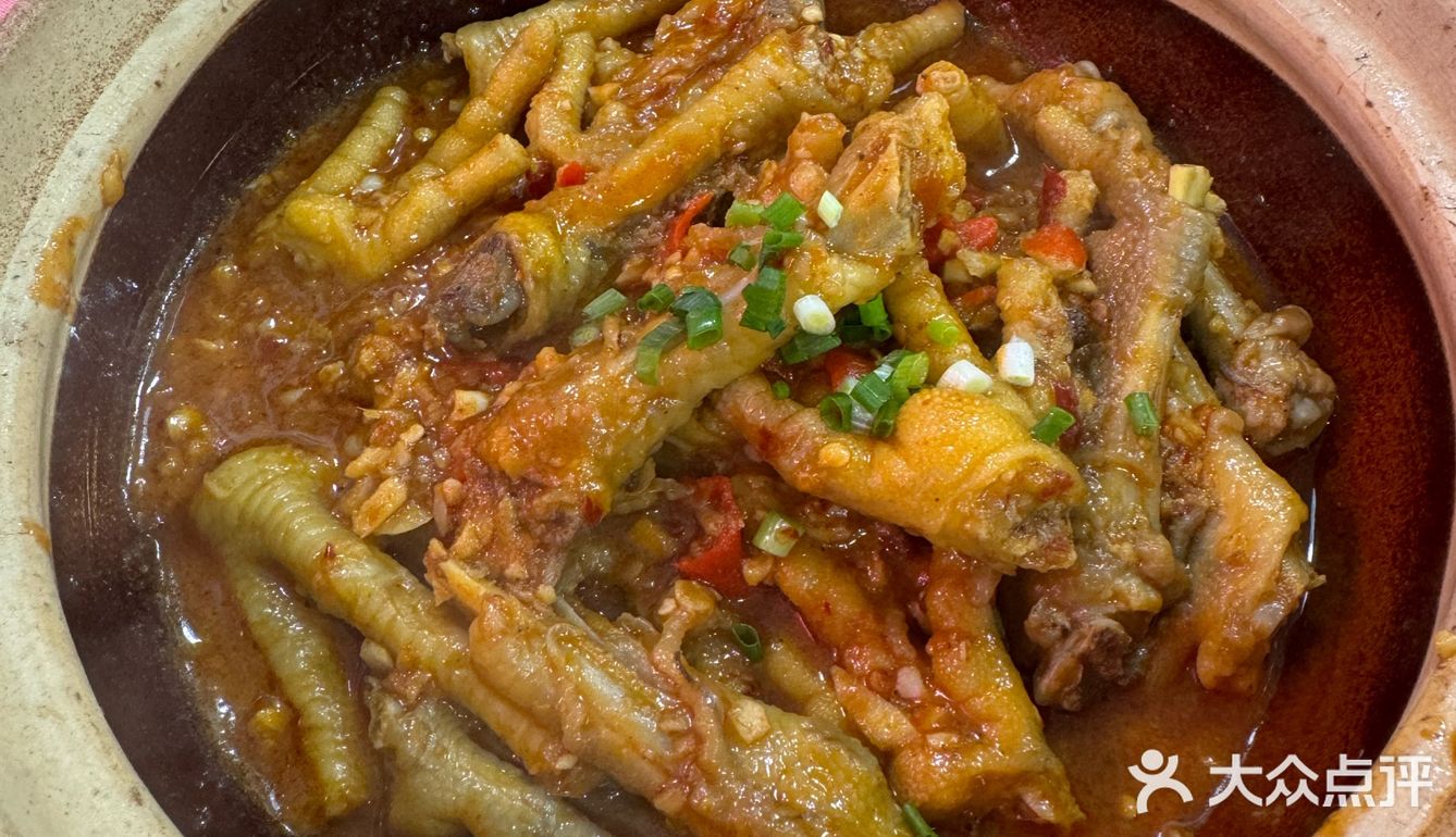 情定香辣煲，辣而不腻！