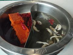 -憨铁匠老火锅(龙岗万科里店)