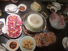 -得意咚瓜·顺德鱼生·冬瓜火锅(深圳首店)