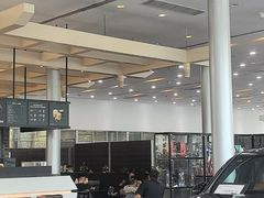 -成都中升之星奔驰4S店