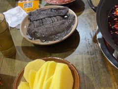-黄潇洒老火锅(九眼桥宏济巷店)