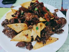 摩梭饵块鸡-泸沽肴(泸沽湖大洛水村农村信用社旁店)